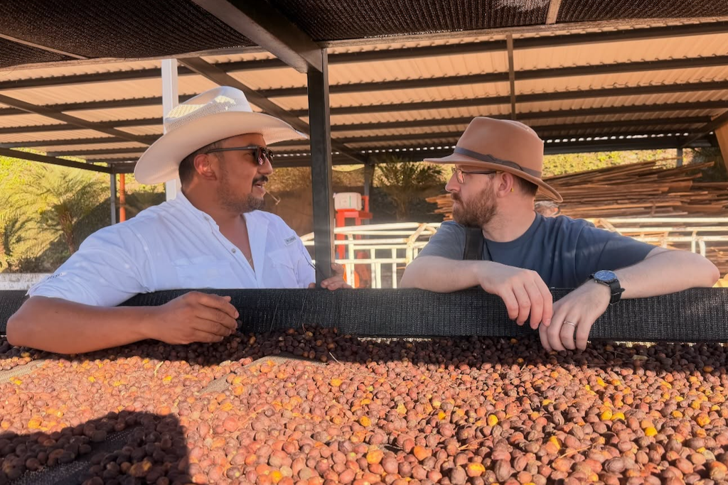 Betio Reyes and Ozone Green Buyer Roland Glew talking