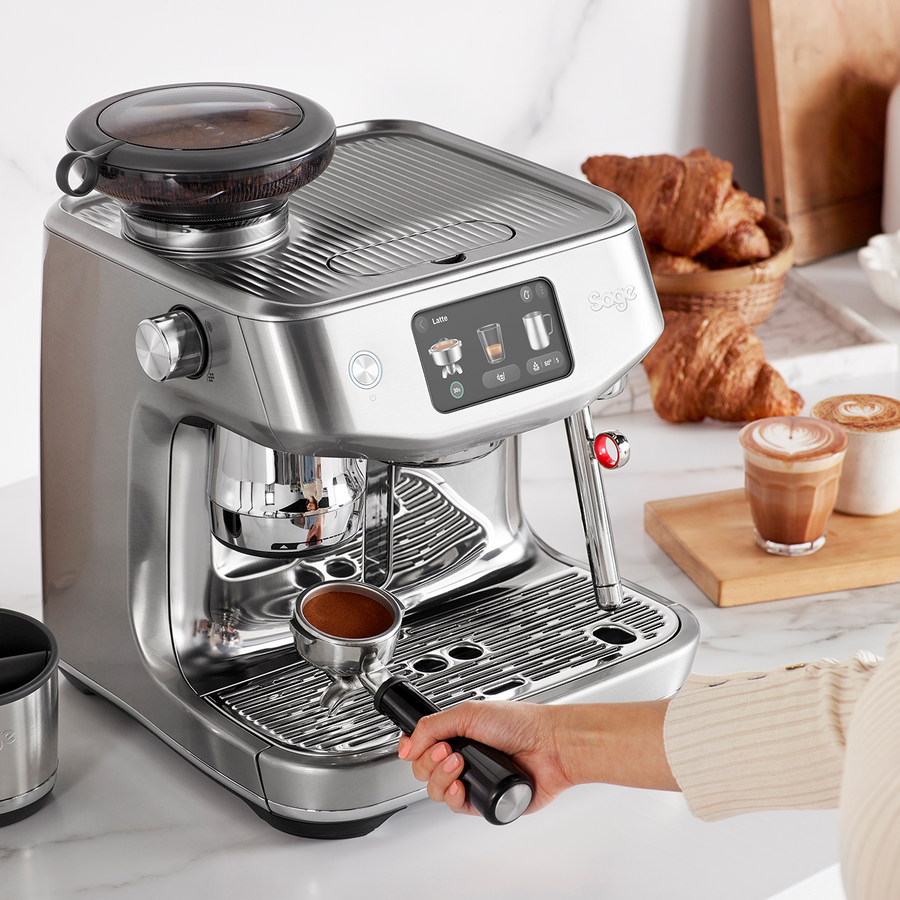 Sage Oracle™ Jet BES985 - Automated Bean to Cup Home Espresso Machine available from ozonecoffee.co.uk