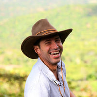 Alejandro Martinez wearing a fantastic hat at Finca Argentina in Ahuachapán, El Salvador.